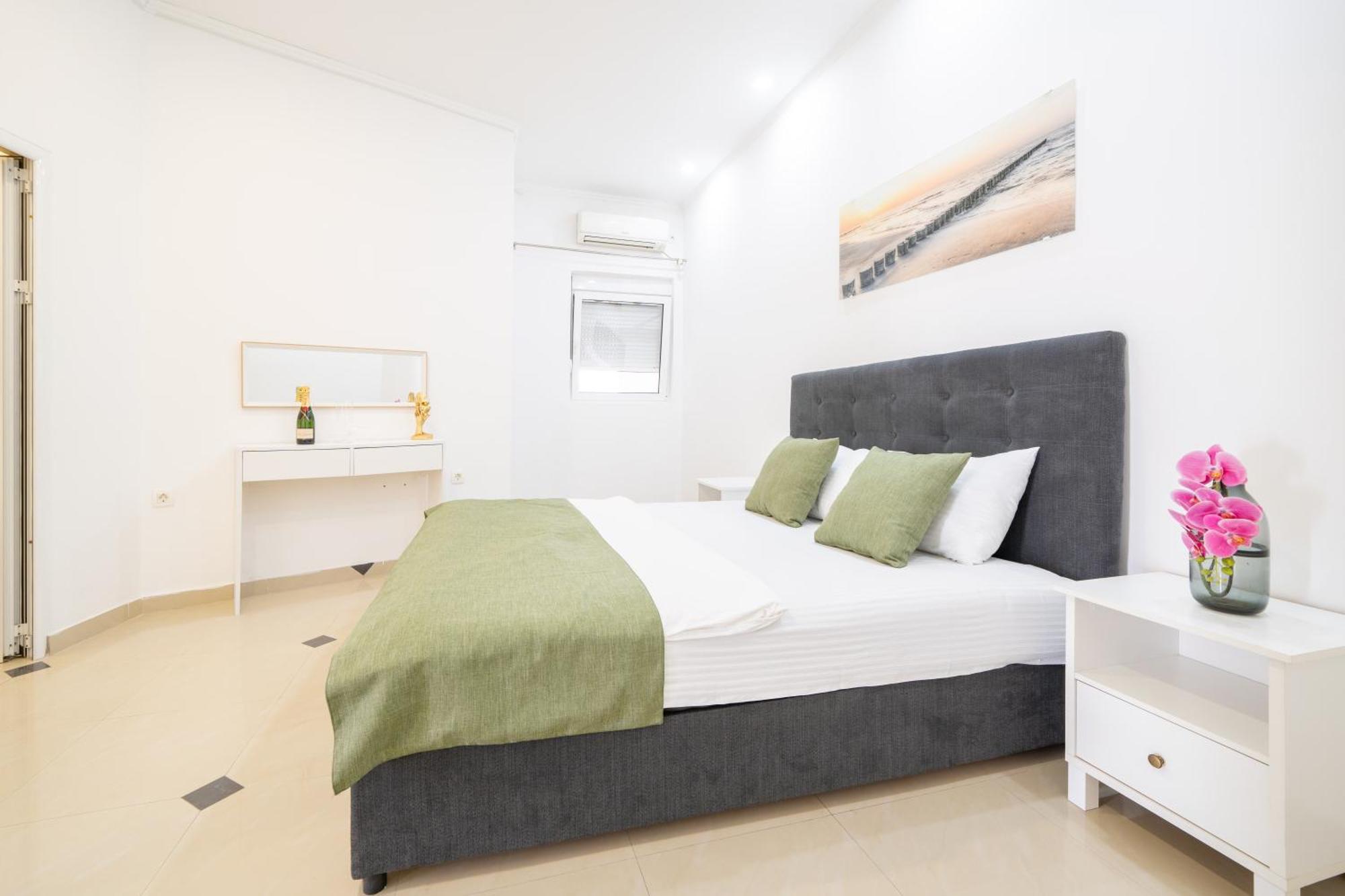 Hotel Millennium By Aycon Budva Bilik gambar